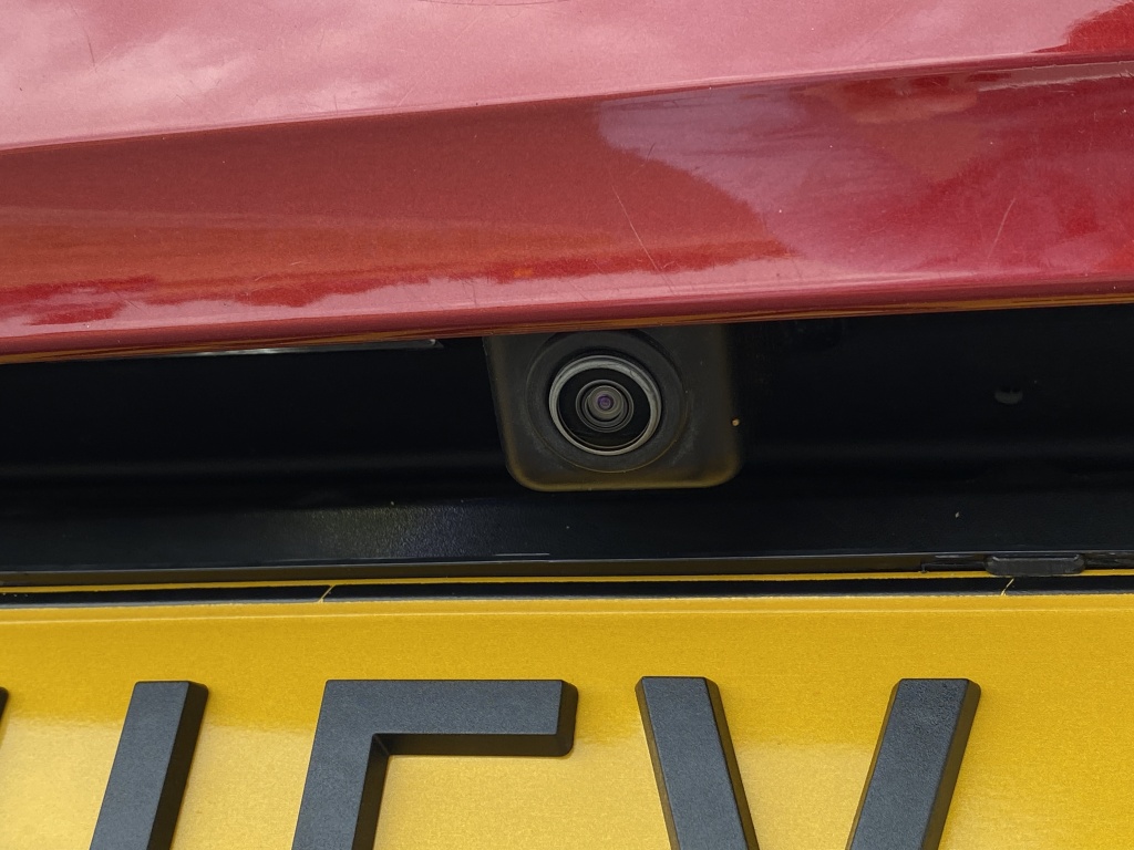 46277823-7.jpg
